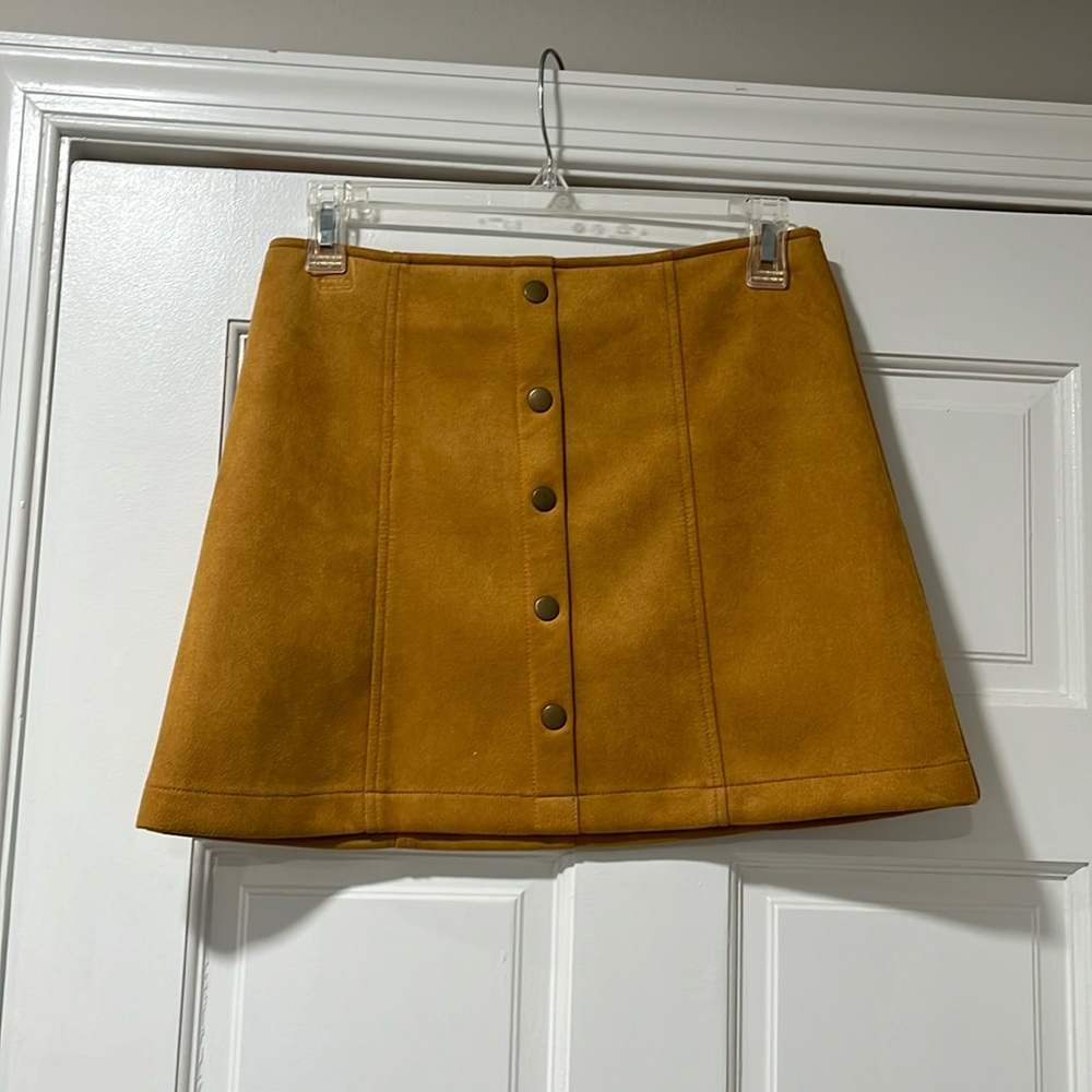 Forever 21 small suede skirt